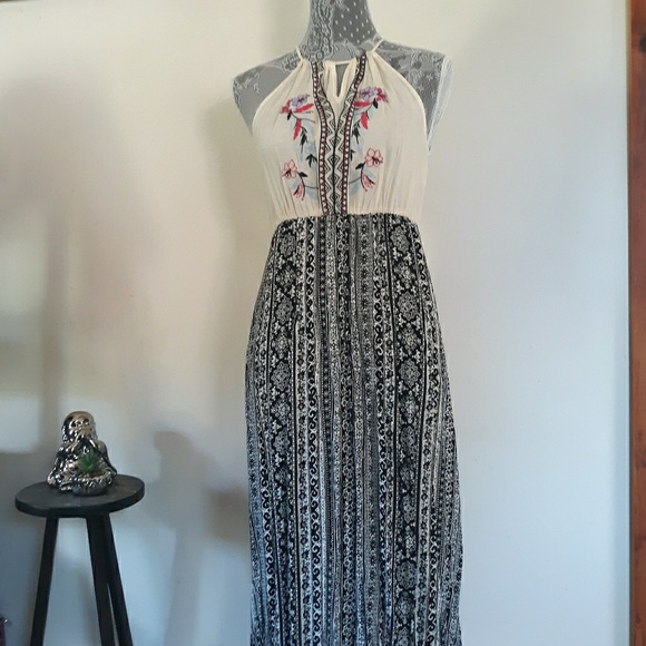 Flying Tomato Dresses & Skirts - Flying Tomato Maxi Dress Flying Tomato Dresses & Skirts - Flying Tomato Maxi Dress